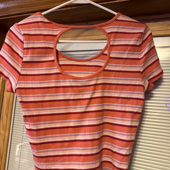 SO Pink and White Striped Crop Top - Picture 4 of 4